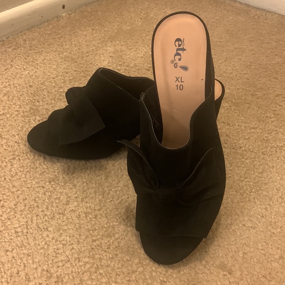 Black Bow Shoes - Picture 4 of 11
